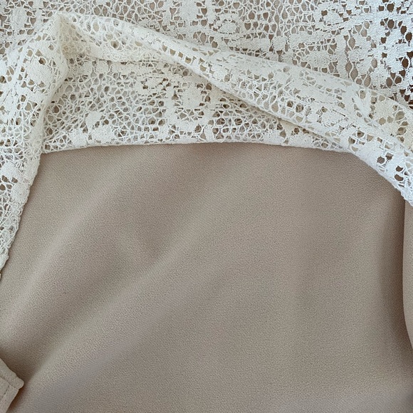 Cabi creme camisole tank with lace detail size s. - Picture 5 of 6